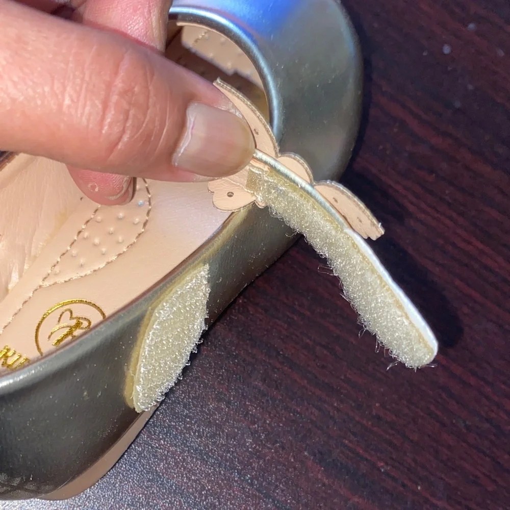 K KIP Gold Shoes with Glitter Bow, Toddlers Dressy shoes
